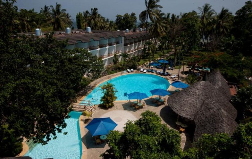 Travellers Beach Resort & Club